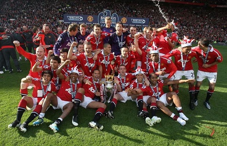 阿迪达斯的 阿迪达斯的